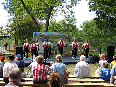The 2005 fine performance by the Clickety Cloggers of Austin