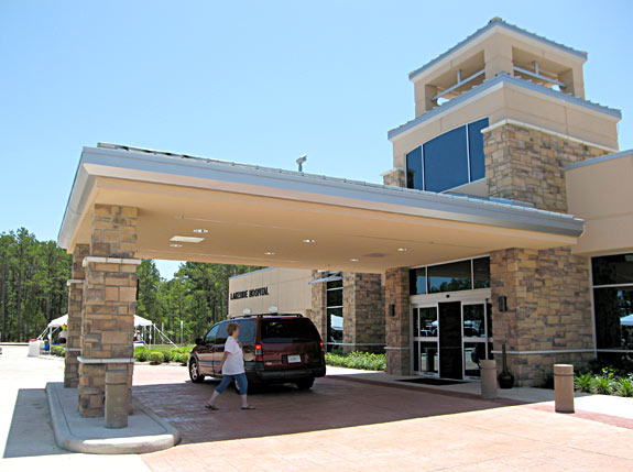 Lakeside Hospital main entrance